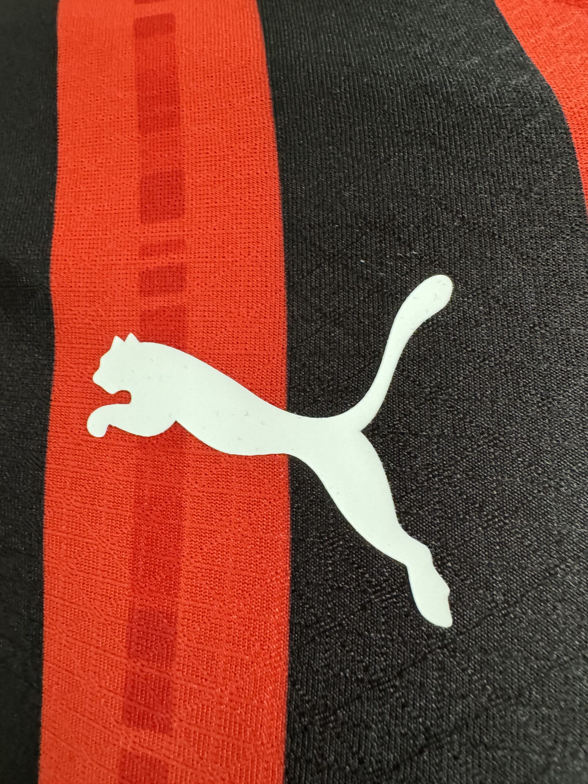 CAMISETA VERSION PLAYER AC MILAN 24/25 - Imagen 3