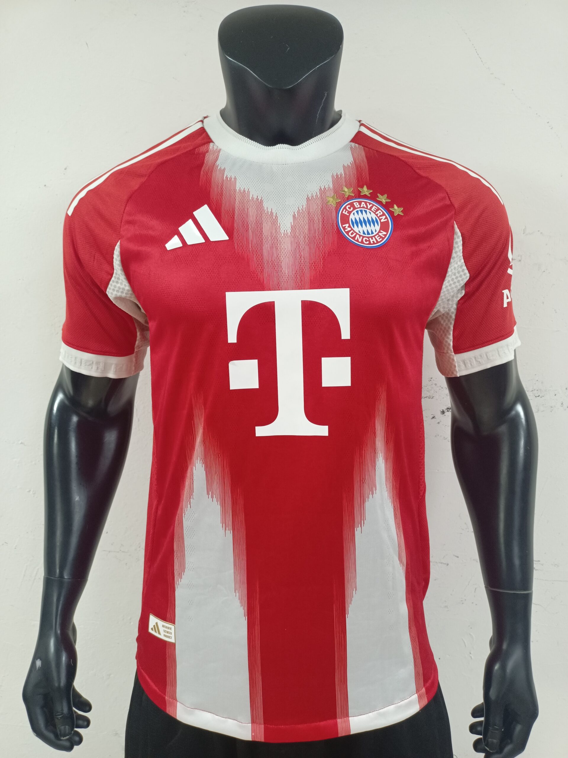 CAMISETA BAYERN MUNICH PLAYER ROJA 25/26