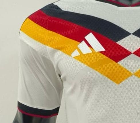 CAMISETA MUNDIAL ALEMANIA LOCAL 2026 - Imagen 2