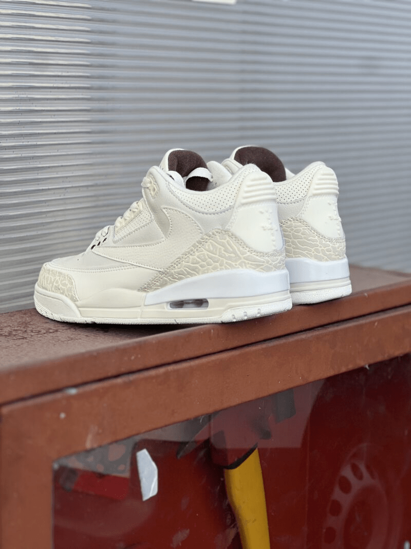 Tenis Jordan Air R3 Travis Caballero - Imagen 3