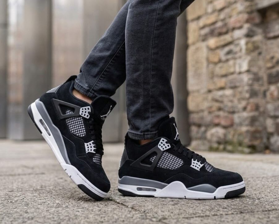 BOTAS RETRO 4 NEGRO BLANCO